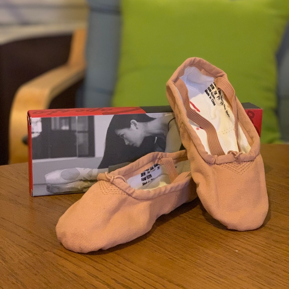 CAPEZIO Canvas Split Sole Ballet Slipers Ballet Shoes Nude 7W